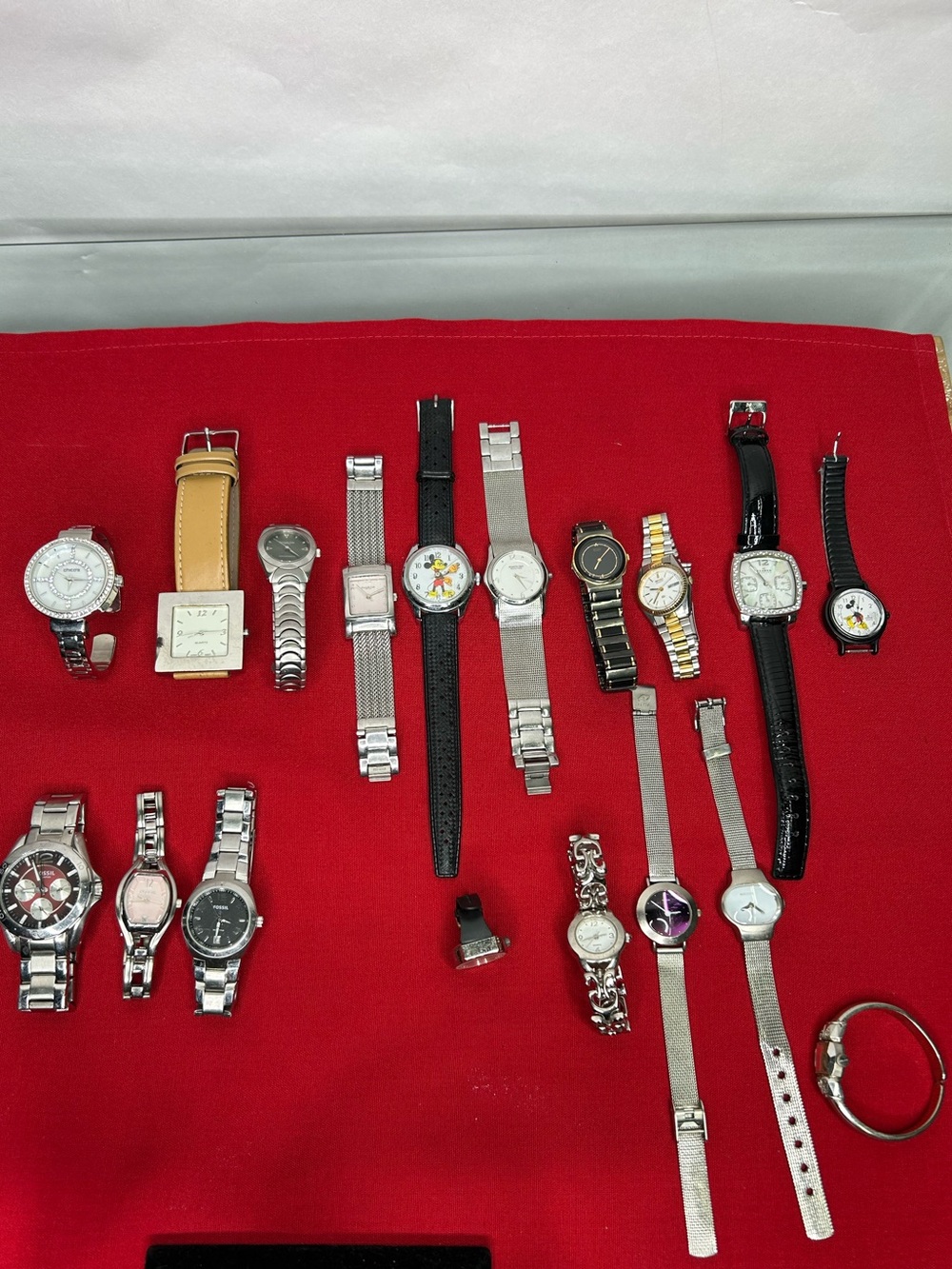 Assorted Womens Wristwatch Lot Silver Black Gold Tan Watch Bulova Seiko Android